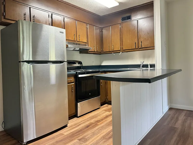 400 Cranbrook Ave SE #1 — Photo 6