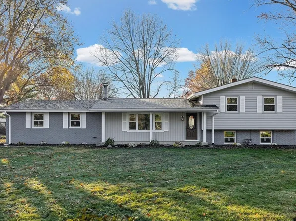 1406 Meadowbrook Ct, Lafayette, IN 47905