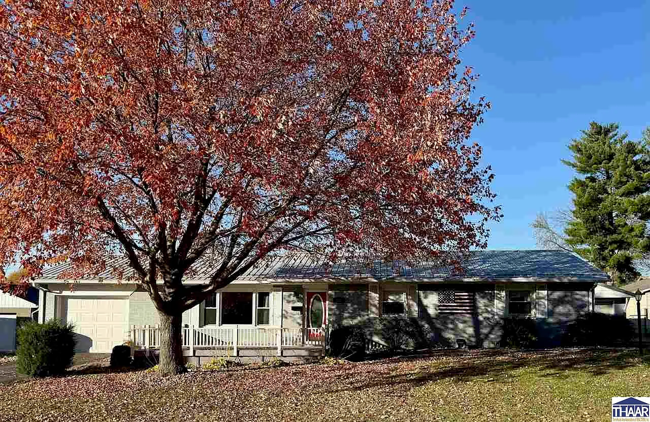 320 W Thomas St photo 1