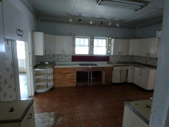 5th image of 205 Tennessee Ave
