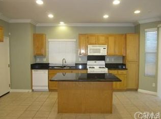 554 Robins Pl, Brea, CA 92823