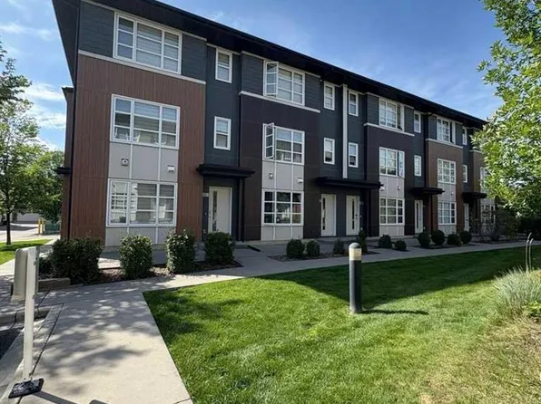 202 S Evansridge Park NW, Calgary, AB T3P 0N7