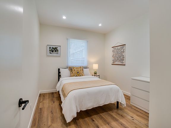 5th image of 2086 Santa Rosa Ave
