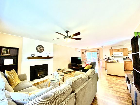 3rd image of 1232 Beech Pl