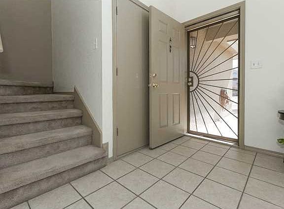 3rd image of 433 Valle Suave Dr