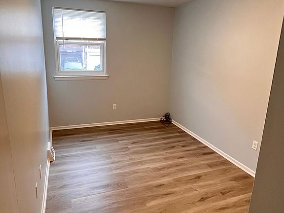 3rd image of 9770 E Roosevelt Blvd