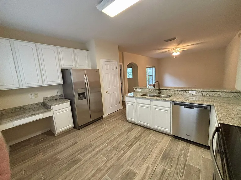 1107 Croton Pl — Photo 7