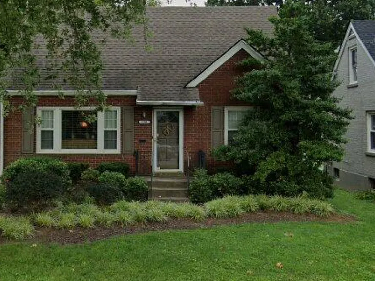 2901 Dartmouth Ave — Photo 1