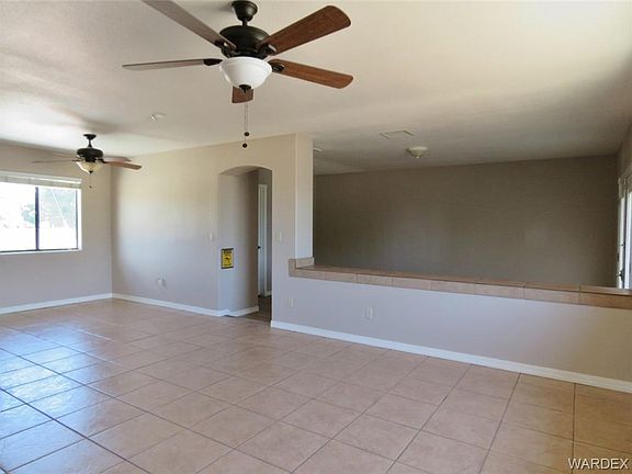 2nd image of 2845 Lillie Ave