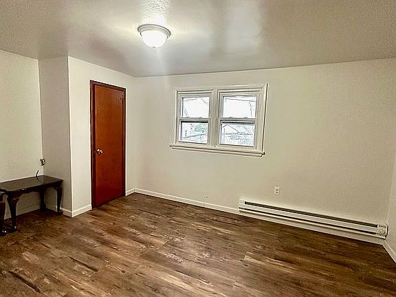 5th image of 621 Seybert St
