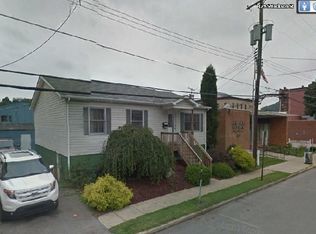 108 Center Aly, Evans City, PA