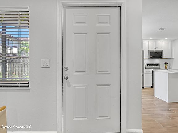4th image of 3255 Sand Ct