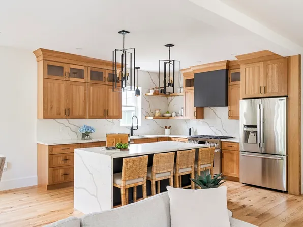 22 Harvard St, Somerville, MA 02143