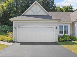 1078 Chapelhill Dr, Victor, NY 14564