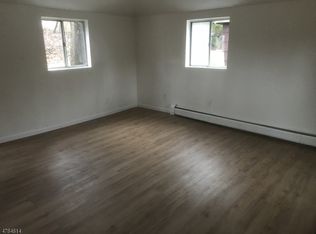 19 E Elro Dr #B, Oak Ridge, NJ 07438