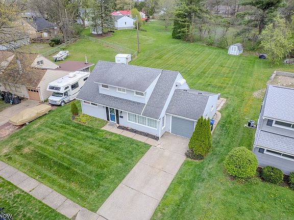 2nd image of 3071 Scott St