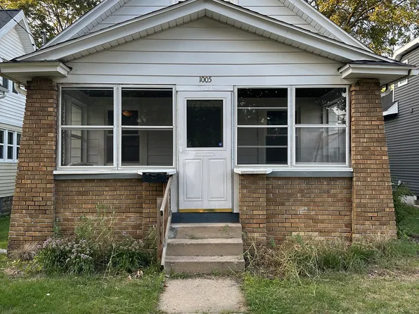 1005 Veto St NW, Grand Rapids, MI 49504