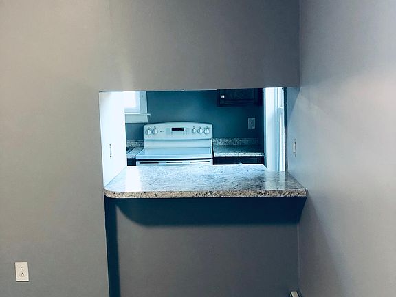 2nd image of 419 N Washington St APT 5