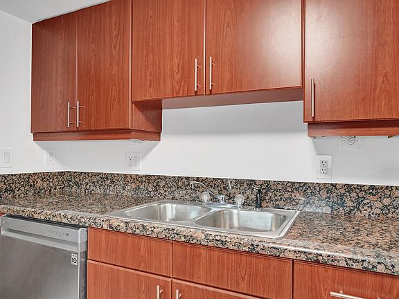 5th image of 4405 N Ocean Dr APT 204
