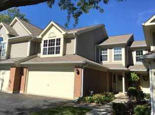 30W070 Willow Ln, Warrenville, IL 60555