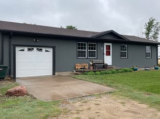 299 NE 30th Ave, Great Bend, KS 67530
