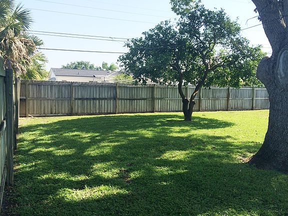 3rd image of 5967 33rd Ave N
