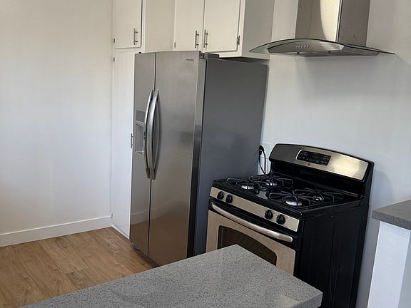 5th image of 15445 Moorpark St APT 7