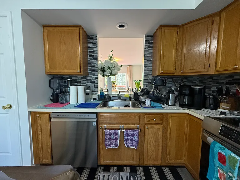 120 Village Dr — Photo 11