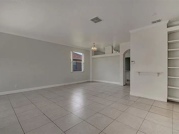 5th image of 13727 Hawkeye Dr
