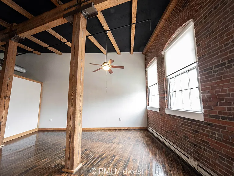Lofts On Madison — Photo 32
