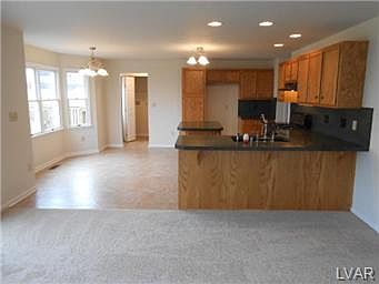3rd image of 2352 Blue Jay Dr