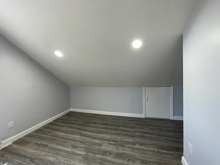 68 Jefferson Ave — Photo 3