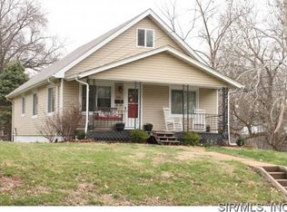 306 E Center St, Troy, IL