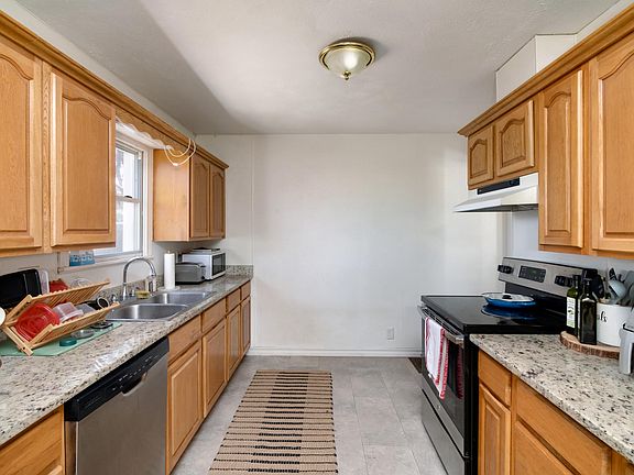 3rd image of 112 Casstevens St