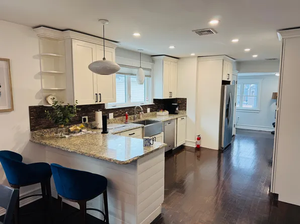 129 Bailey Rd Unit 2, Somerville, MA 02145