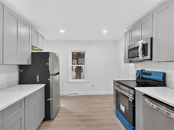 2nd image of 5 Lees Ln