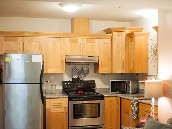 3rd image of 317 Linden St APT 2101A