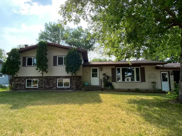 320 Eleanor Ave, Morris, MN 56267