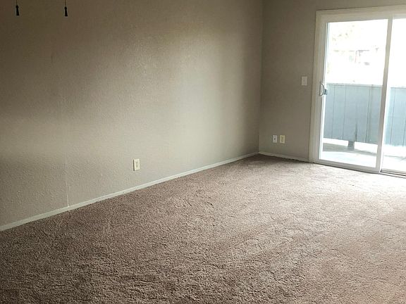 4th image of 314 6th St APT 6