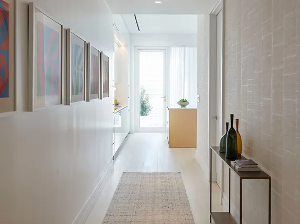 200 East 59th Street image 9 of 15