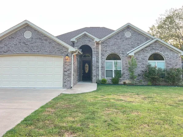 102 Farah Dr, White Hall, AR 71602