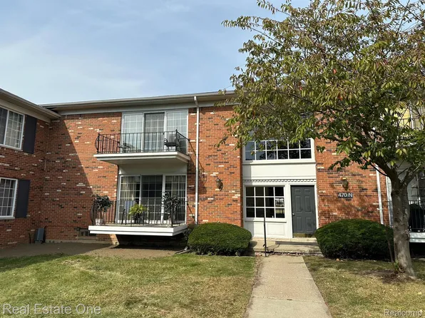 470 Fox Hills Dr N APT 8, Bloomfield, MI 48304