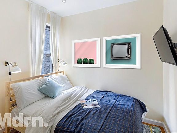 3rd image of 15 W 107th St APT 24