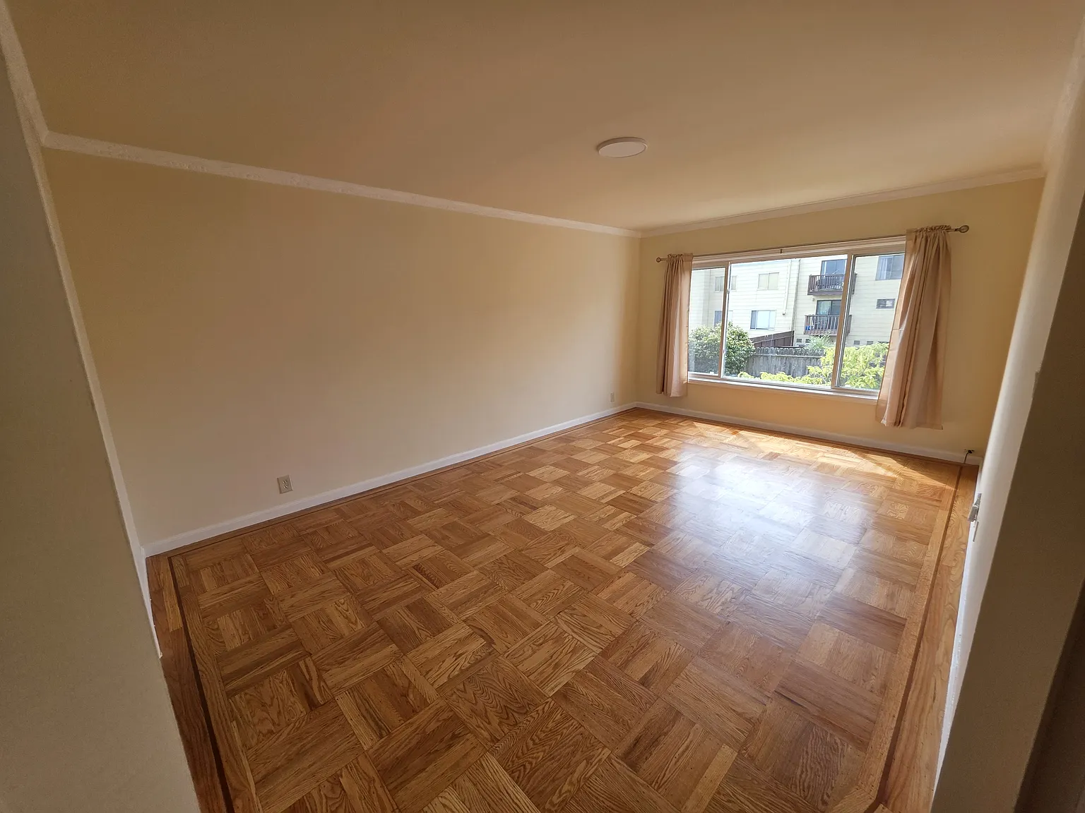 1 bed, $3,800 — Photo 2