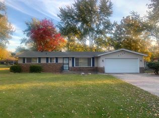 2726 Oakwood Dr, Fort Wayne, IN