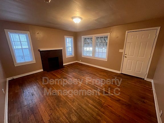 2nd image of 606 35th Ct
