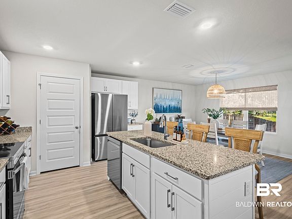 4th image of 184 Preston Way