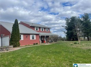 7685 Bryn Dr, Coopersburg, PA 18036