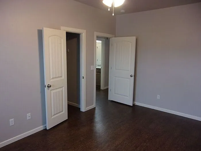 4309 Huntly Dr — Photo 7