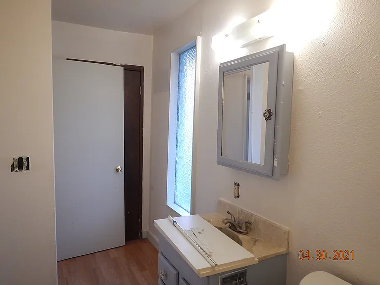 2428 E Grand Ave #3 — Photo 9